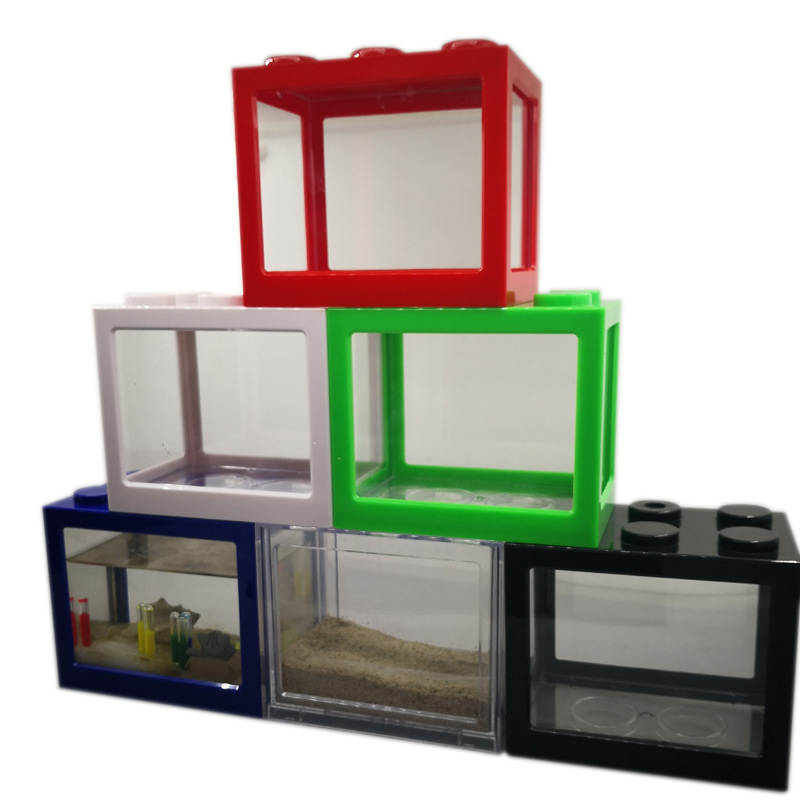 Fish Toy In Aquarium - Mini aquarium 7 couleurs pour poissons